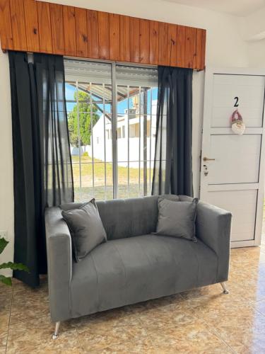 Ruang duduk di Complejo NAEN - Apartamentos a 1 Cuadra del Mar - Mar del Tuyú