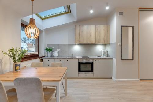 Grand Apartments - Studio Sobieski Apartment - 5 min from Monte Cassino