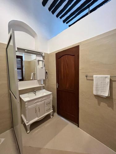 Bagno di Habari House