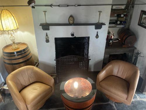 Posezení v ubytování Clare Cottage ADL RW Pty Ltd trading as Murphys cottages