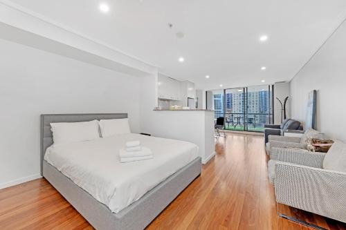 Postel nebo postele na pokoji v ubytování Sydney CBD Studio I City Views I Sleeps 4 People