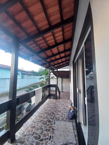 Landskap semula jadi dekat dengan rumah percutian