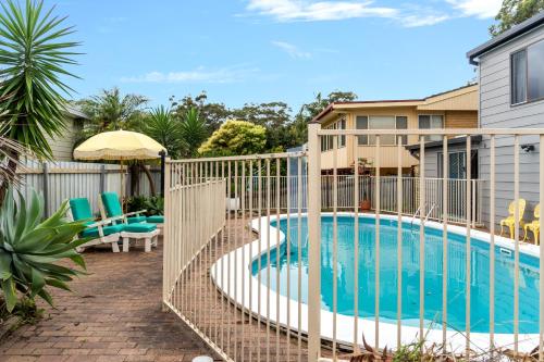 La alberca dentro o cerca de 3BDRM Bayside Family Retreat with Pool with Pool & Games Room