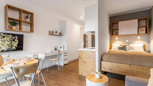 Jaworska, Sun & Snow