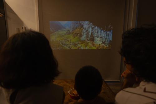 TV a/nebo společenská místnost v ubytování BLANC MIYAKOJIMA 旧RuGu Glamping Resort