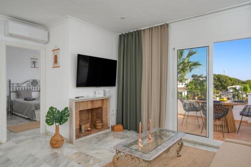 Two bedroom, two bathroom, balcony, pool area, view
