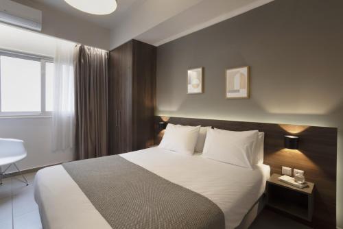 Renovated 3BDR Apartment in the heart of Athens