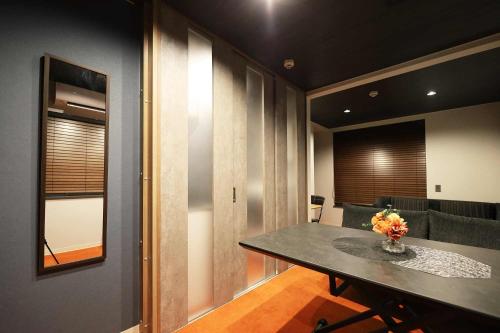 Φωτογραφία από το άλμπουμ του Ark Coat 304 Luxury BlackII στο Σαπόρο