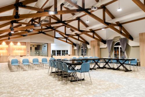 Un restaurante u otro lugar para comer en Hotel Kazak Club