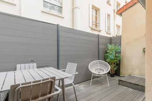 An Enchanting Parisian hideaway