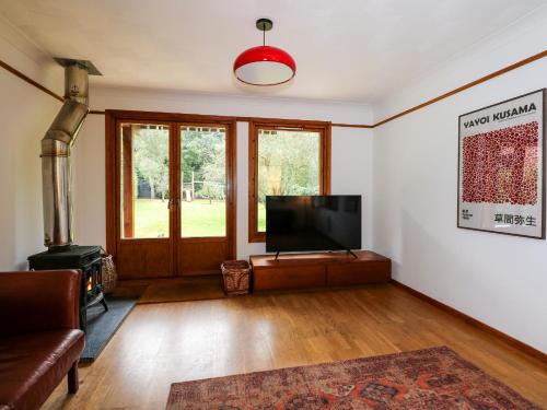 Μια τηλεόραση ή/και κέντρο ψυχαγωγίας στο Ringstead Lodge