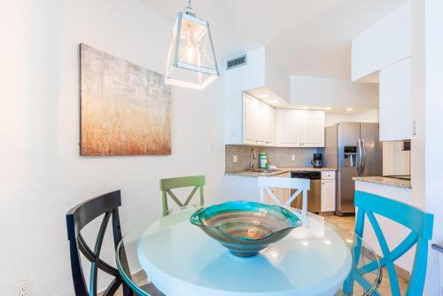 Kuchyň nebo kuchyňský kout v ubytování Surfside 704 2BR 2BA flr 7 8