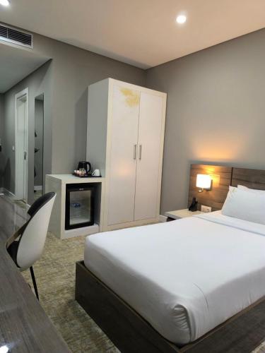Polana Plaza Hotelにあるベッド