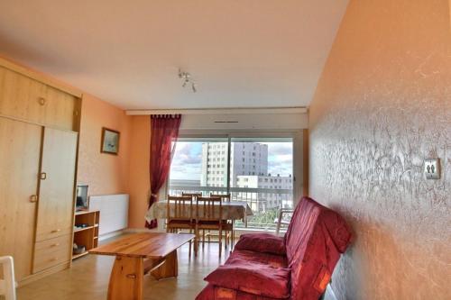 Annonce professionnelle. Bel appartement vue Mer pour 4 personnes avec parking privé