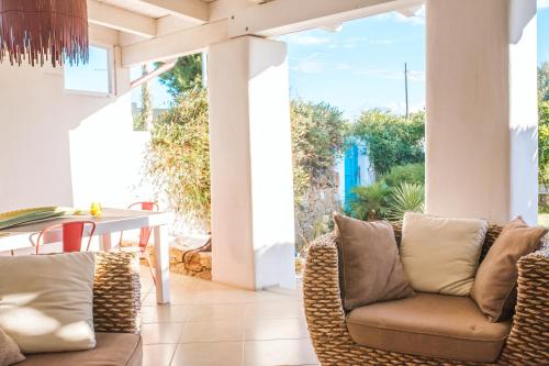 Χώρος καθιστικού στο Villa Sami by MMega