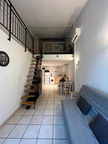 Charmant T2 avec mezzanine au cœur du Village de Canet 2CARLLA16