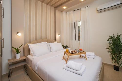 Kamara bound in the Heart of Thessaloniki Center by BiNoBi!