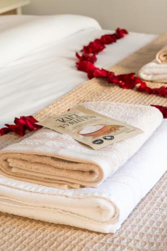 Gambar di galeri bagi L adresse secrète escapade romantique avec jacuzzi et pièce secrète di Sevremont