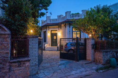 Garden-studio in a mansion-Athens-Chalandri center