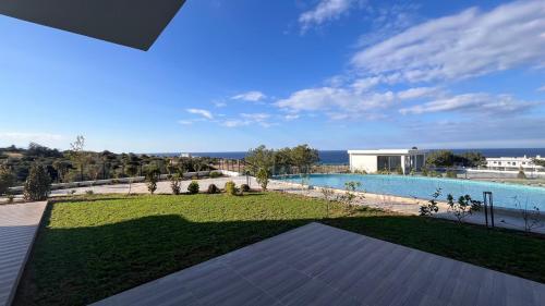 Πισίνα στο ή κοντά στο Siesta Beachfront apartments