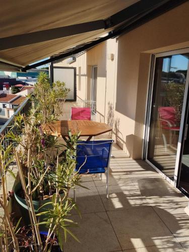 Appartement a proximité du centre et de la Plage a Meze