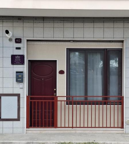 El edificio en el que está el departamento