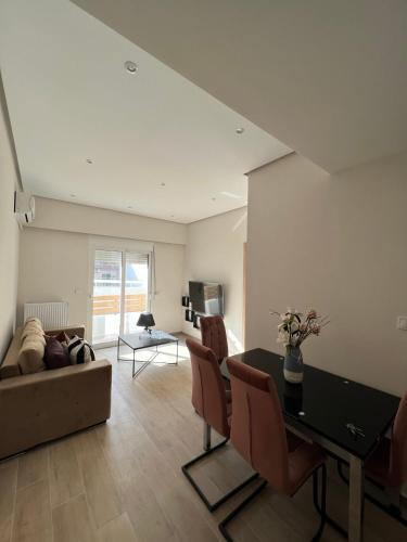 Stylish Condo Nearby Acropolis & Metro