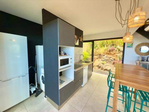 Dapur atau dapur kecil di Vacoa - Villa Salba. Panoramic view.