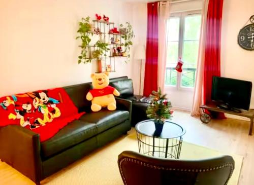 Disney Paris & Vallée Village for 7