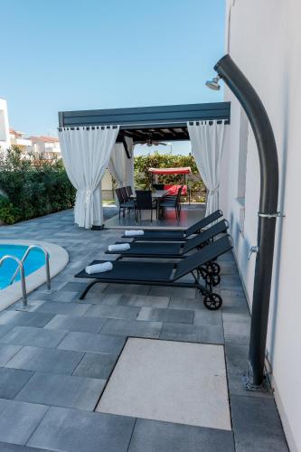 Villa Essenza - Roza