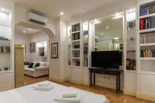 The Mirror Suite next to Spanish Steps