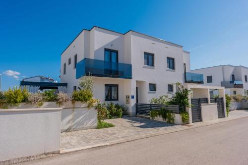 Villa Essenza - Roza