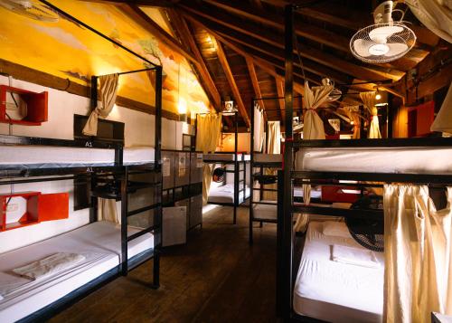 Ένα ή περισσότερα κρεβάτια σε δωμάτιο στο Hostel De Boca en Boca