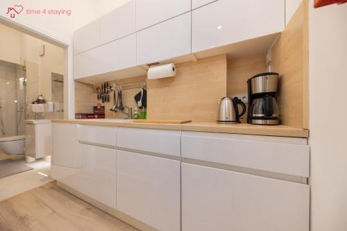 Kuchyň nebo kuchyňský kout v ubytování time4staying 3 SZ Maisonette nahe Kudamm, ICC & Zoo