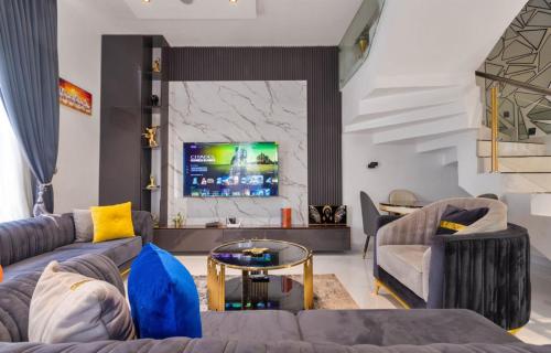 Televisyen dan/atau pusat hiburan di Yisha luxury homes