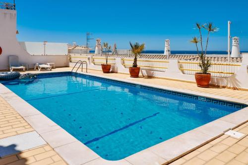 Apartment Monaco mit Pool