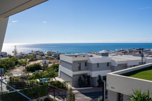 Beautiful Modern Town House - EDEN RESORT