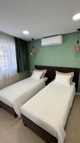 Las Americas Ponderosa apartment