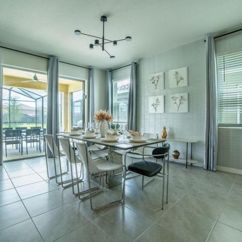 Beautiful 6 Bedroom 5 bath Villa with a pool-320 photo 19