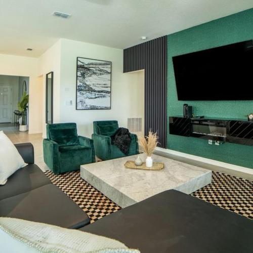 Beautiful 6 Bedroom 5 bath Villa with a pool-320 photo 20