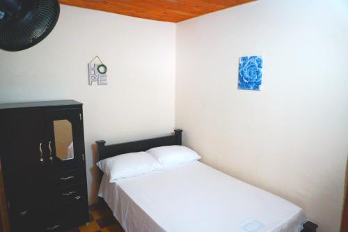 Postel nebo postele na pokoji v ubytování Confortable casa tradicional