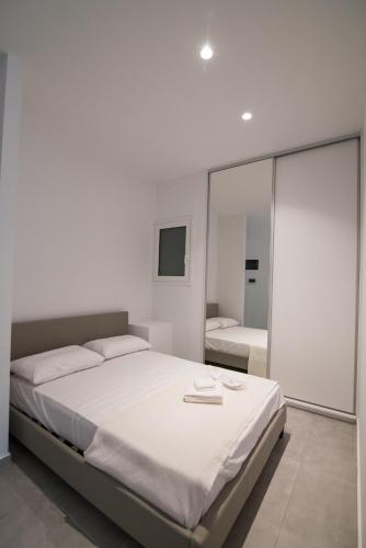 Arie Central Apartments by Live & Travel