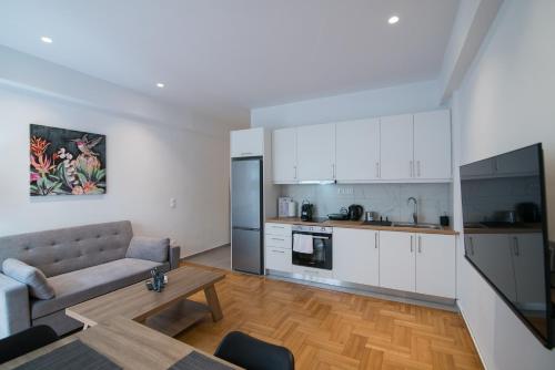 Arie Central Apartments by Live & Travel