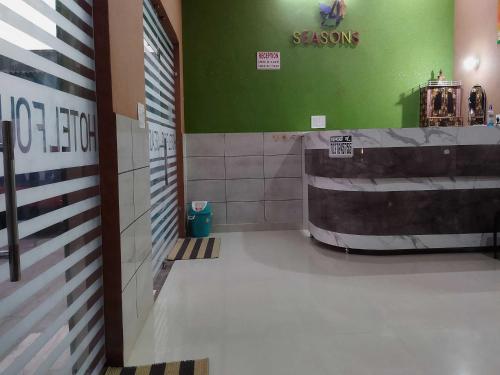 Gambar di galeri bagi Hotel O Four Seasons di Itimādpur
