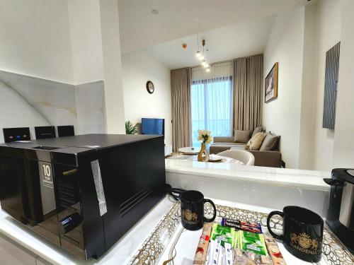 TV a/nebo společenská místnost v ubytování Luxurious Comfort in JVC