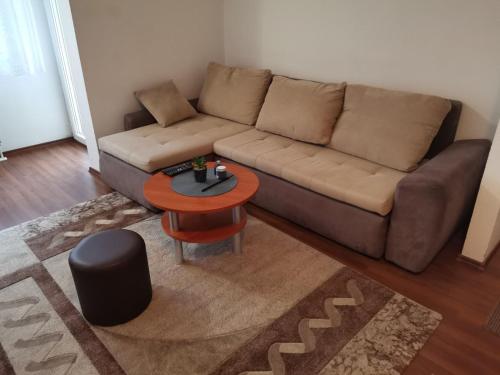 Ruang duduk di Apartman Anja