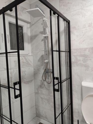 Ein Badezimmer in der Unterkunft Apartman VOZIC