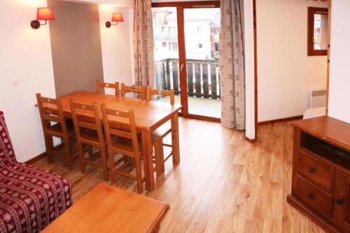 Résidence Les Eglantines - 2 pièces 6 personnes place centrale les Orres 1800 MAE-6734