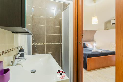 A bathroom at Just Music House bnb,typical,15min airport & beach