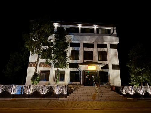 Το κτήριο όπου στεγάζεται  το hostel